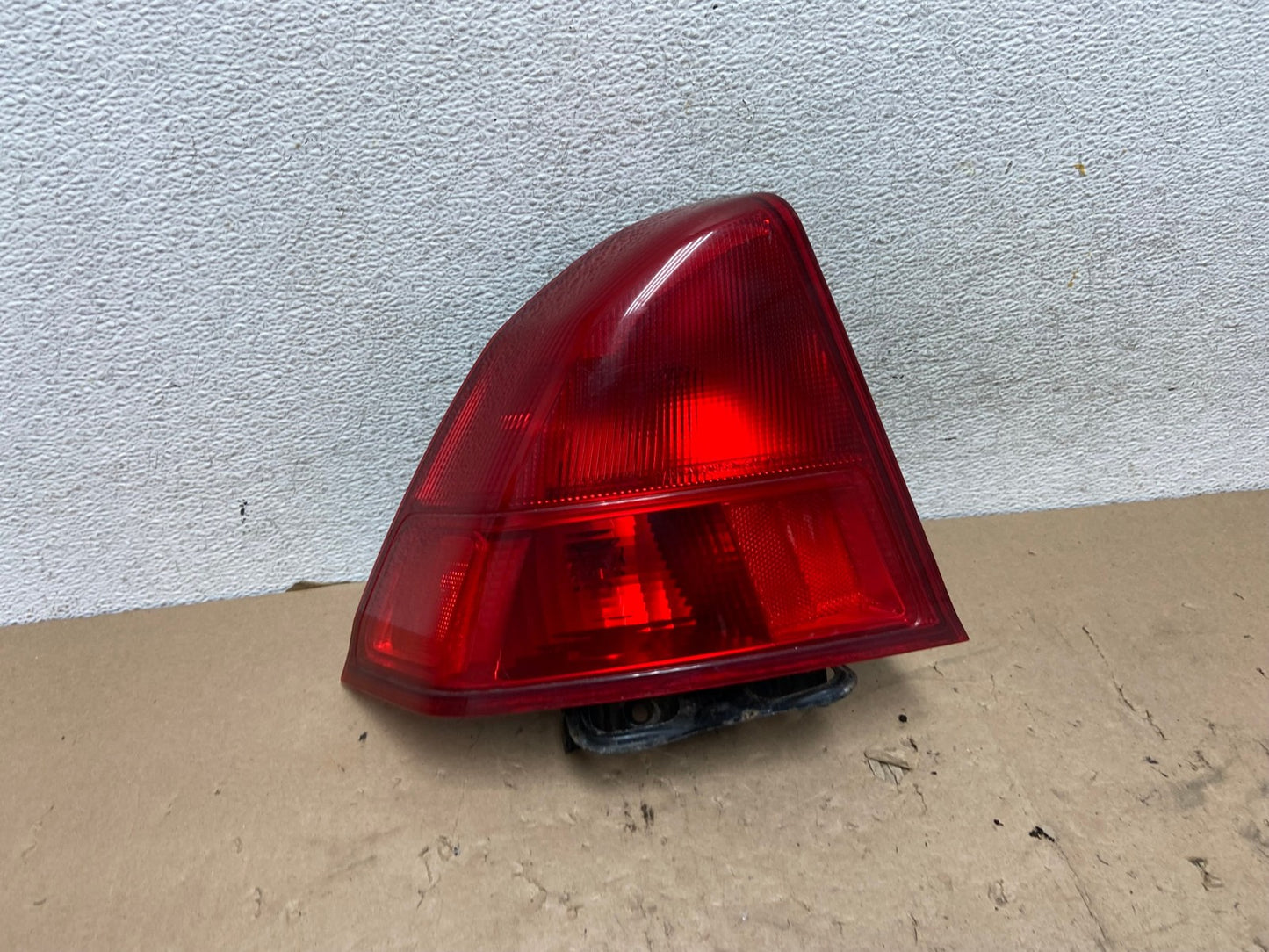 2001 2002 2003 Honda Civic Sedan Left Driver Lh Tail Light AG5670 LK0