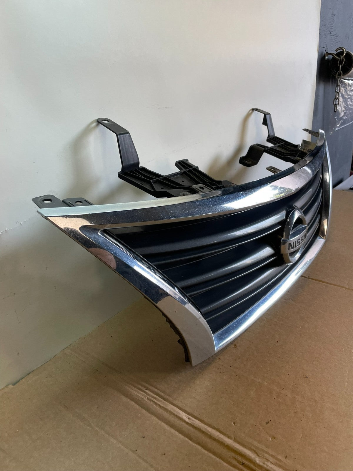 2013 to 2015 Nissan Sentra Front Upper Chrome Grill Grille AH6075 DG2