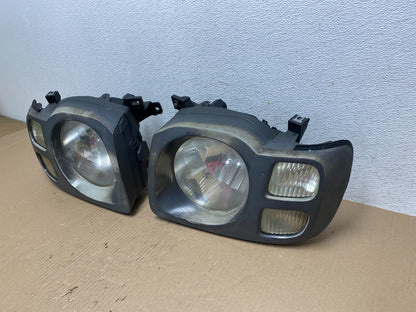 2002 2003 2004 Nissan Xterra Left+Right Side Headlights AE7223 DW1