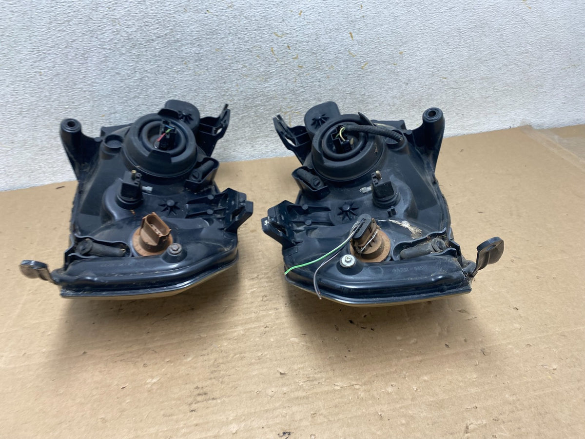 2001 2002 2003 2004 Mazda Tribute Left+Right Side Set Headlights AI0905 DW11