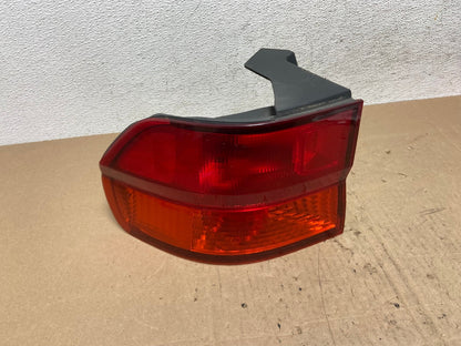 1999 2000 2001 Honda Odyssey Left Driver LH Side Tail Light AE6119 LK0