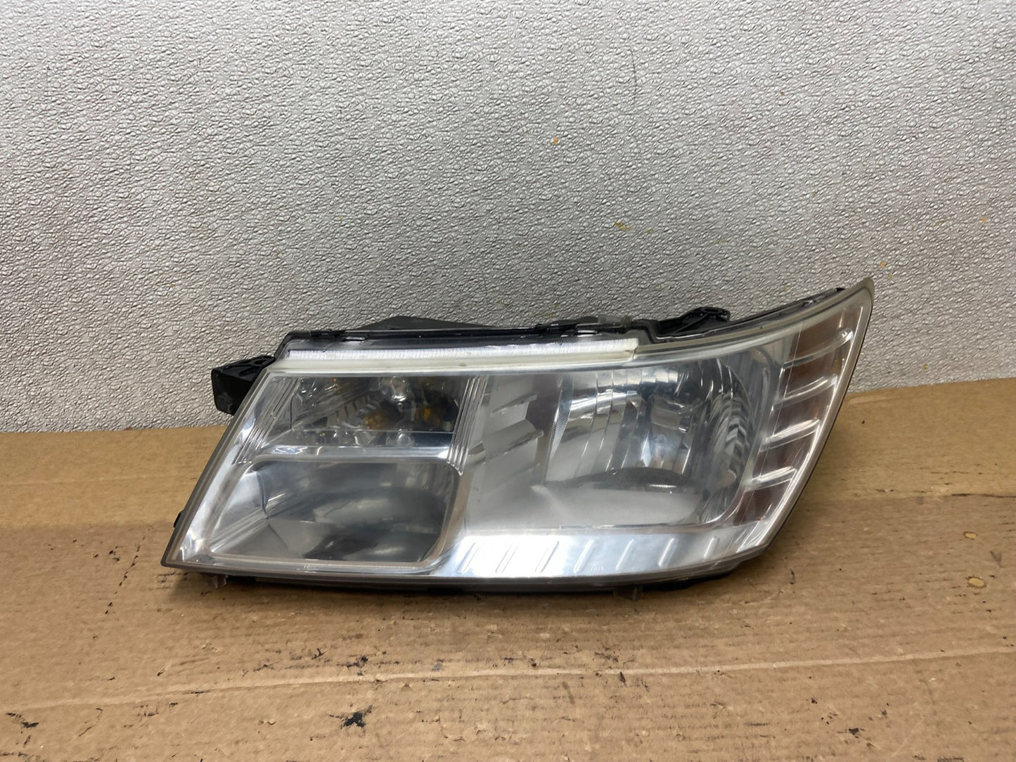 2009 to 2017 Dodge Journey Headlight Left Driver Lh Side Halogen Oem AB3328 DW0