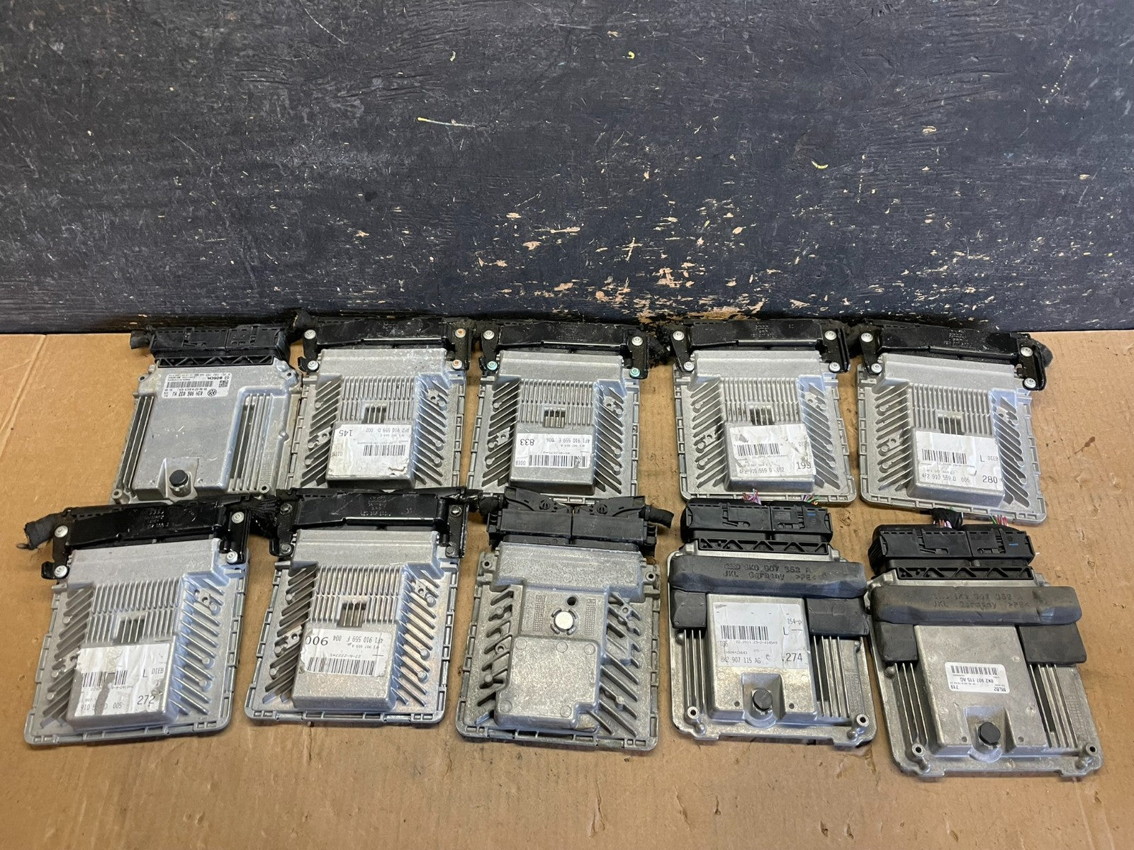 Mix of 10 Audi ECM Engine Computer Module Y96690