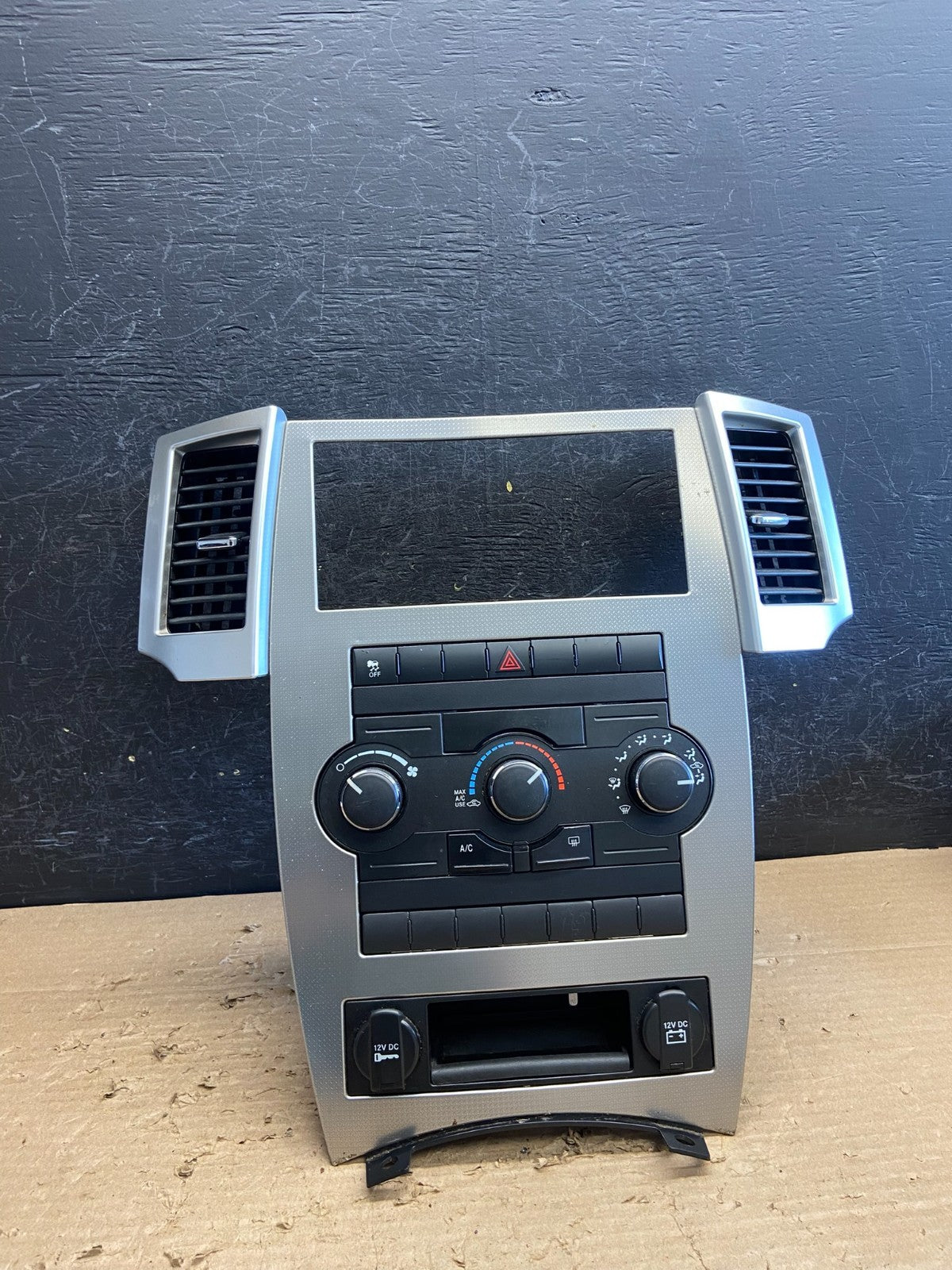 2008 to 2010 Jeep Grand Cherokee Center A/C Heater Climate Control AG8758 DG0