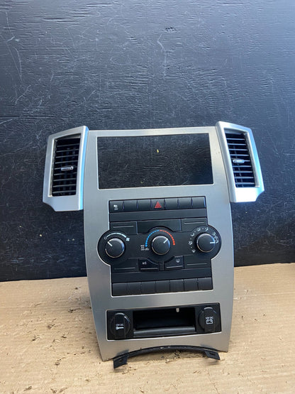 2008 to 2010 Jeep Grand Cherokee Center A/C Heater Climate Control AG8758 DG0