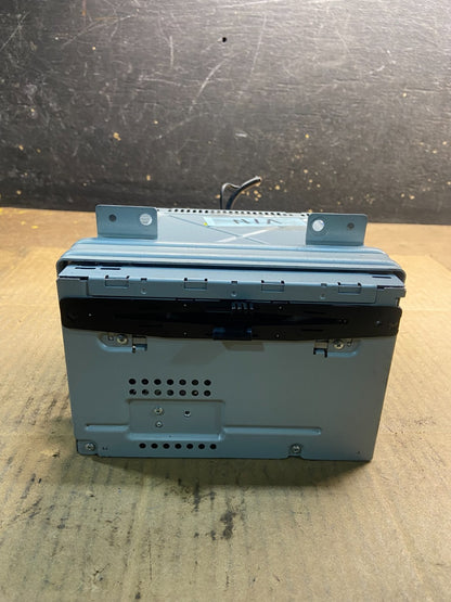 2011-2012 Ford Flex Dash AM/FM Radio CD Player CA8T-18D822-AA y7239 DG0