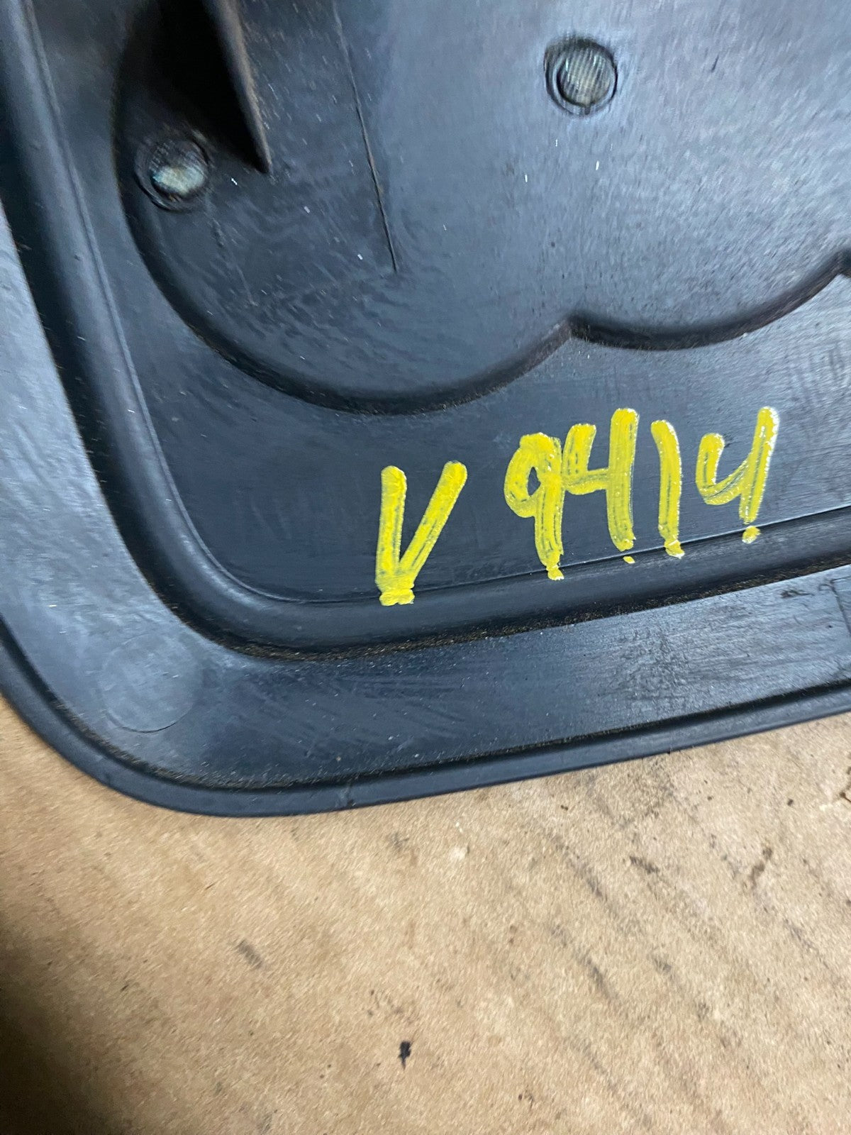 2010 - 2017 Audi  A4 S4 S5 V6 3.0L Engine Cover  Garnish V9414 DG9