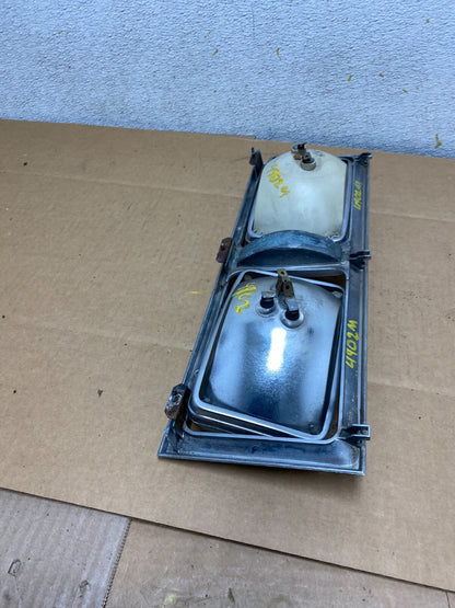 1980 to 1989 Lincoln Town Car Left Or Right HeadLight E0VB-130520-AH N40616