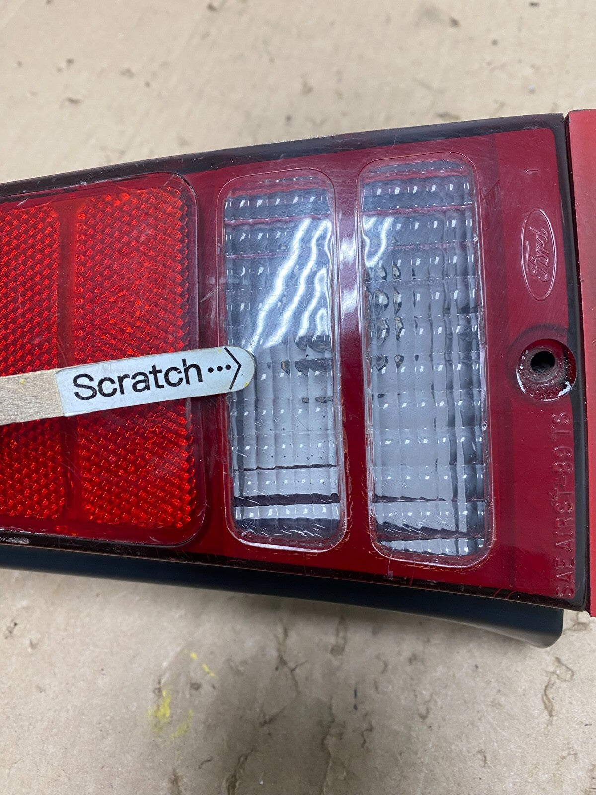 1986 - 1991 Ford Taurus Wagon Right Passenger RH Side Tail Light i8647 DG Oem5