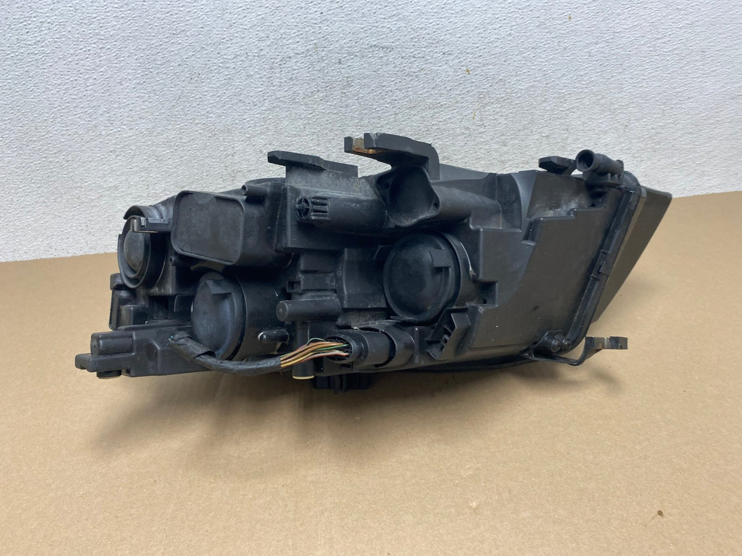 Halogen 2009 to 2012 Audi A4 Right Passenger RH Side Headlight AE7136 LK5
