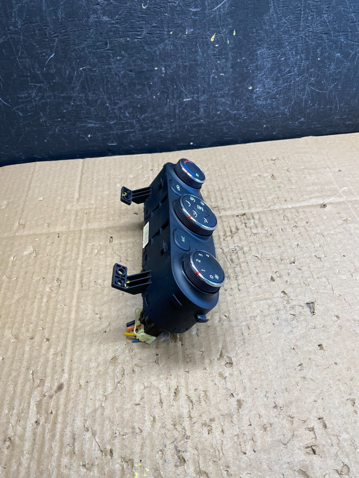 2014 - 2016 Kia Forte Temperature A/C Heater Climate Control AC9638 DG1