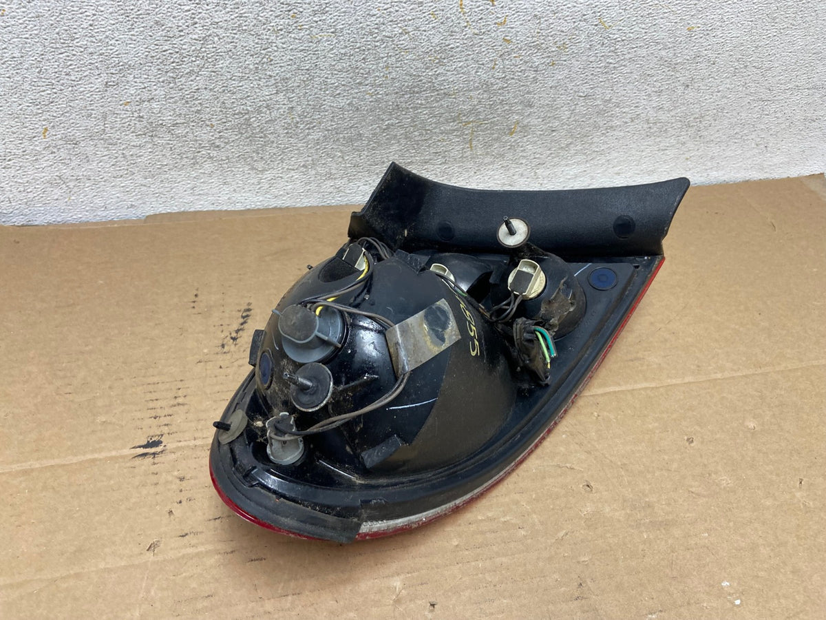 2005 to 2009 Buick Lacrosse Right Passemger RH Side Tail Light AH7855 LK5