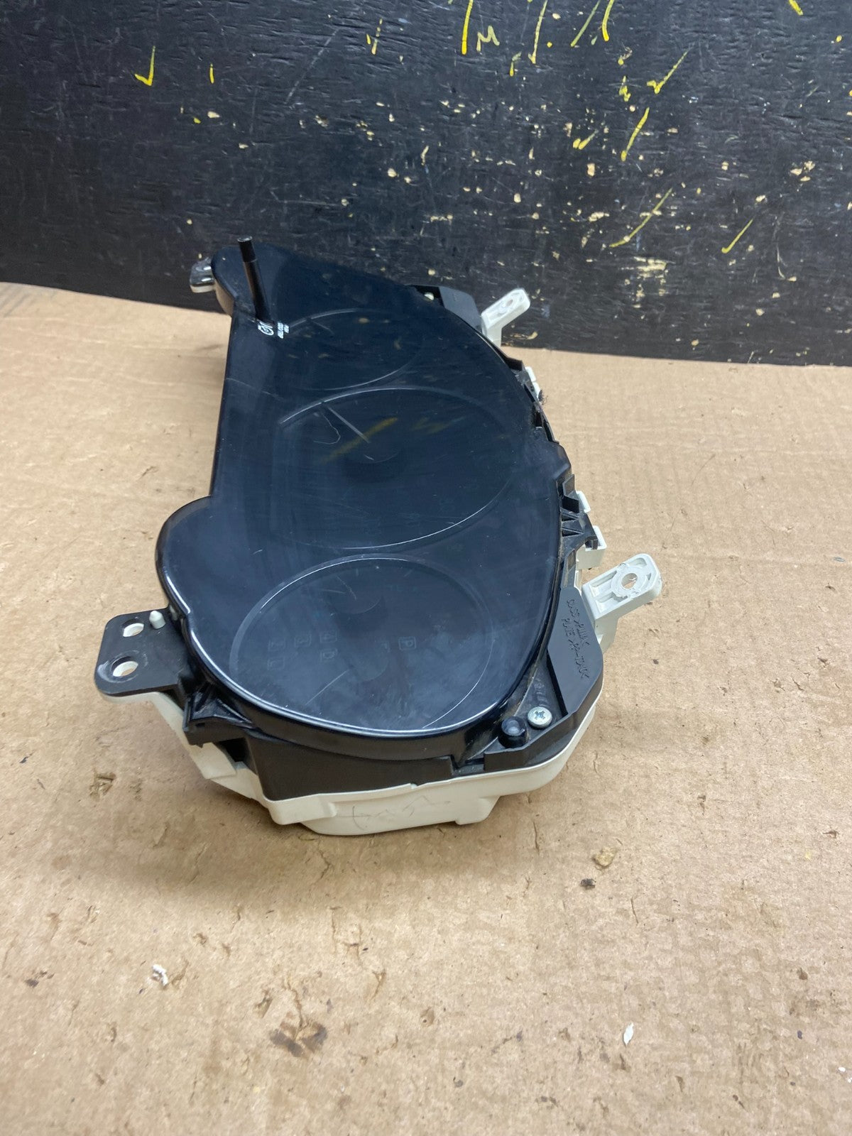2006 Toyota Sienna Speedometer Cluster Gauge OEM Z1610 DG4