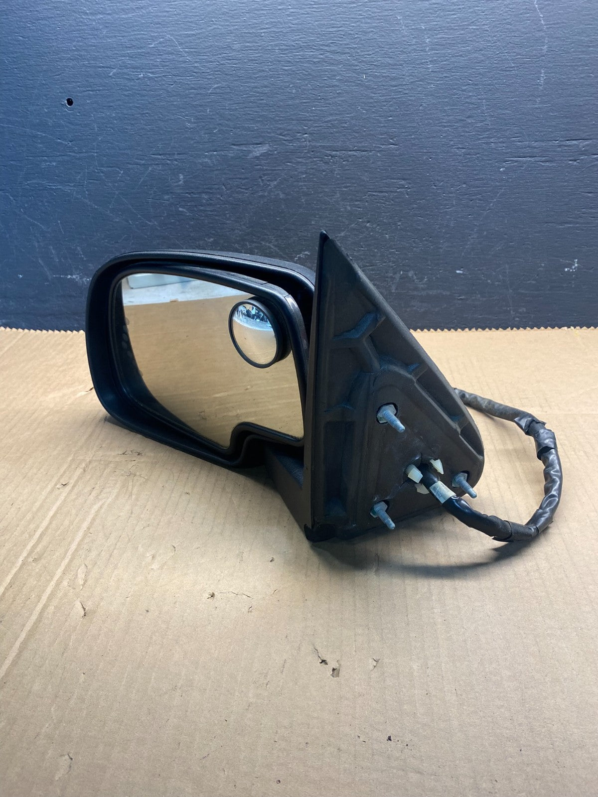 2003-2006 Chevrolet Tahoe Suburban Left Driver LH Turn Door Mirror AC7875 DG11