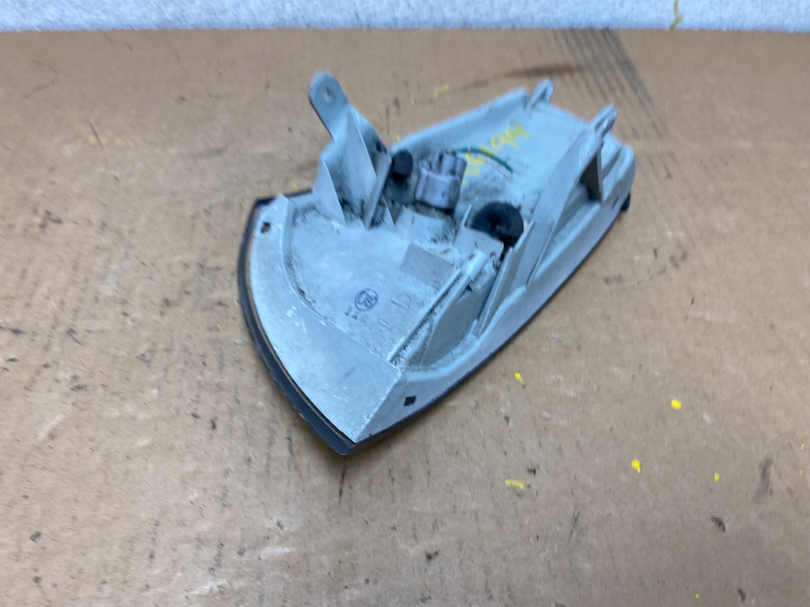 1992 to 1994 Toyota Camry Right Passenger RH Side Turn Signal N6194 DW6