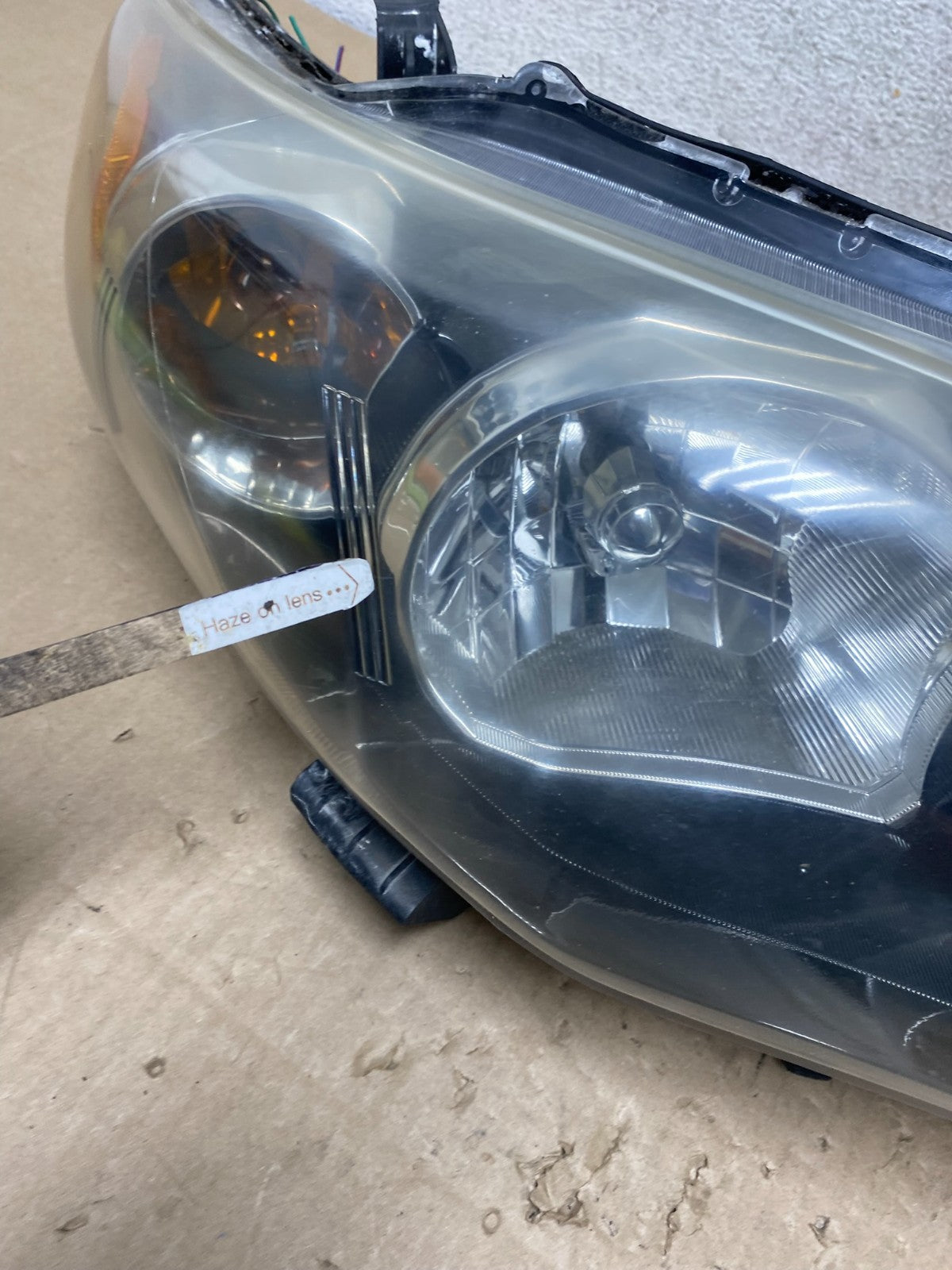 2011 to 2013 Toyota Corolla Right Passenger Side Headlight AI2325 DW4