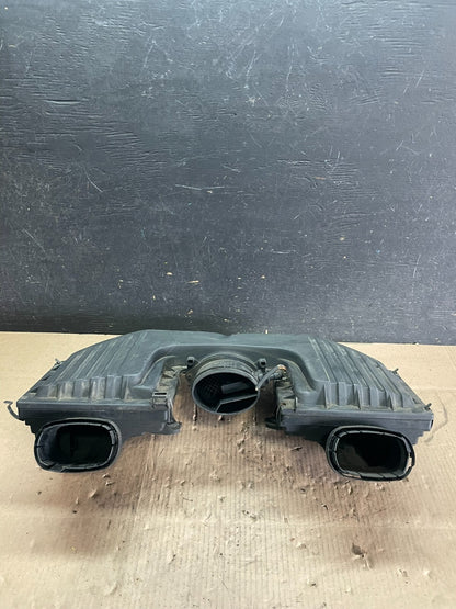 2007 to 2010 BMW E70 X5 N62 Air Intake Cleaner Filter 7548896 M89331