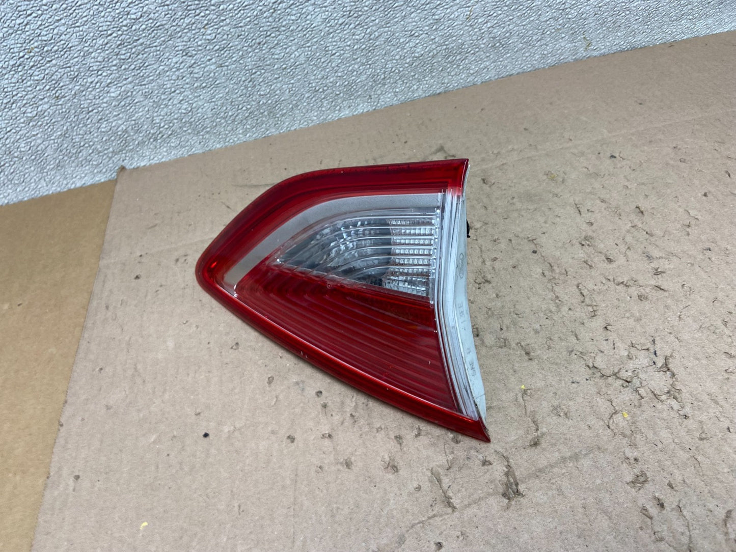 2013 to 2016 Ford Escape Left Driver LH Side Inner Tail Light OEM Z6375 DW1
