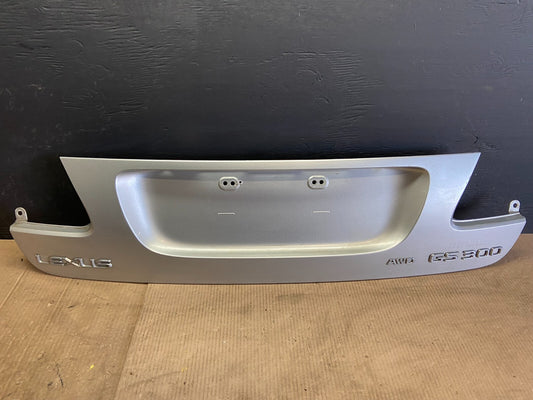 2007 to 2011 Lexus GS430 Trunk License Plate Trim Panel Cover 76801-30140 D94120