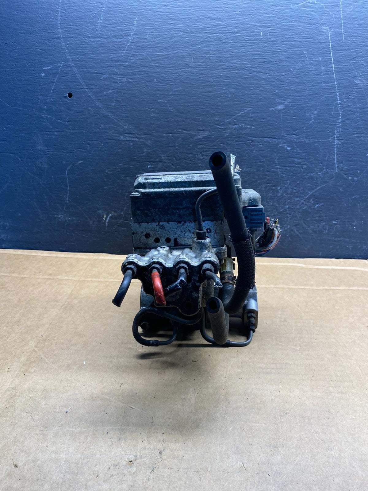 2010 - 2015 Toyota Prius ABS Brake Pump Anti Lock Module AD7575 DG1