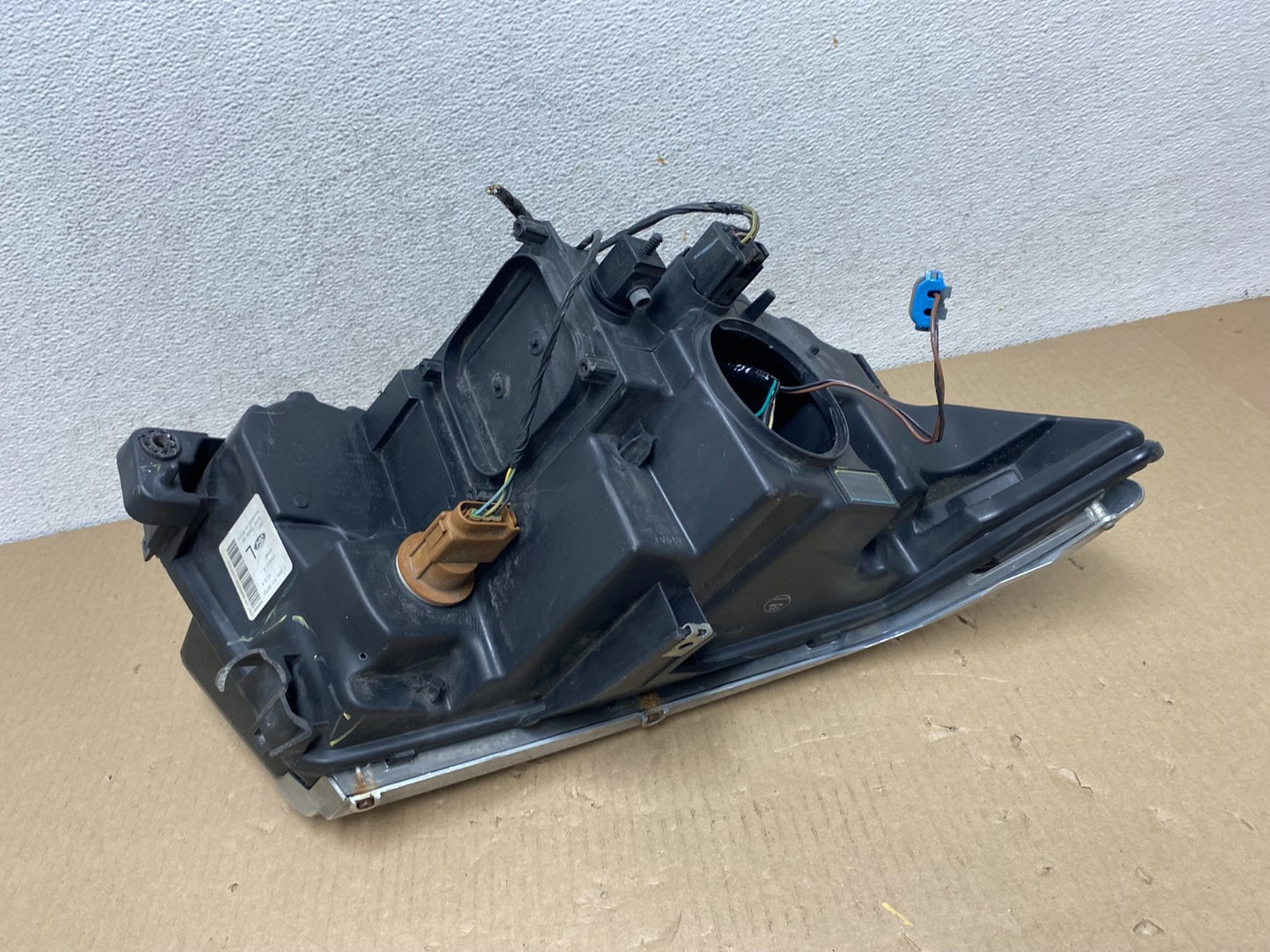 2011 to 2014 Ford Edge Front Left Driver Side Headlight Halogen AG5890 DW6