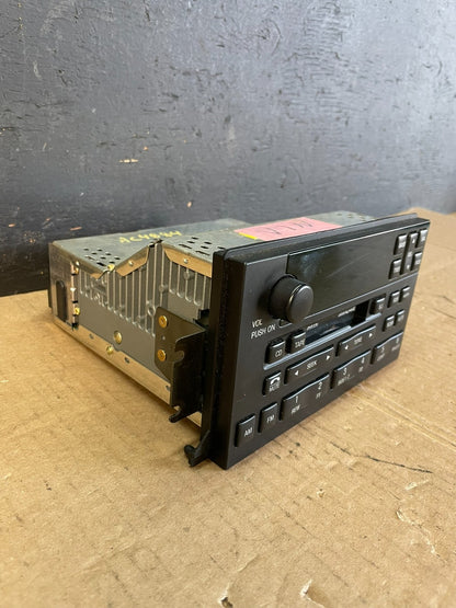 1999-2002 Lincoln Continental Factory Cassette Player Radio OEM ac4884 DG1