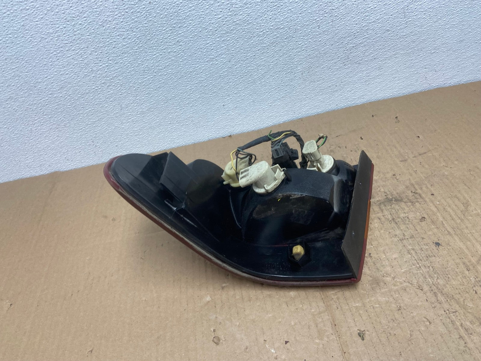 2000-2002 Saturn SL S-Series Left Driver LH Side Tail Light AB8278 LK5