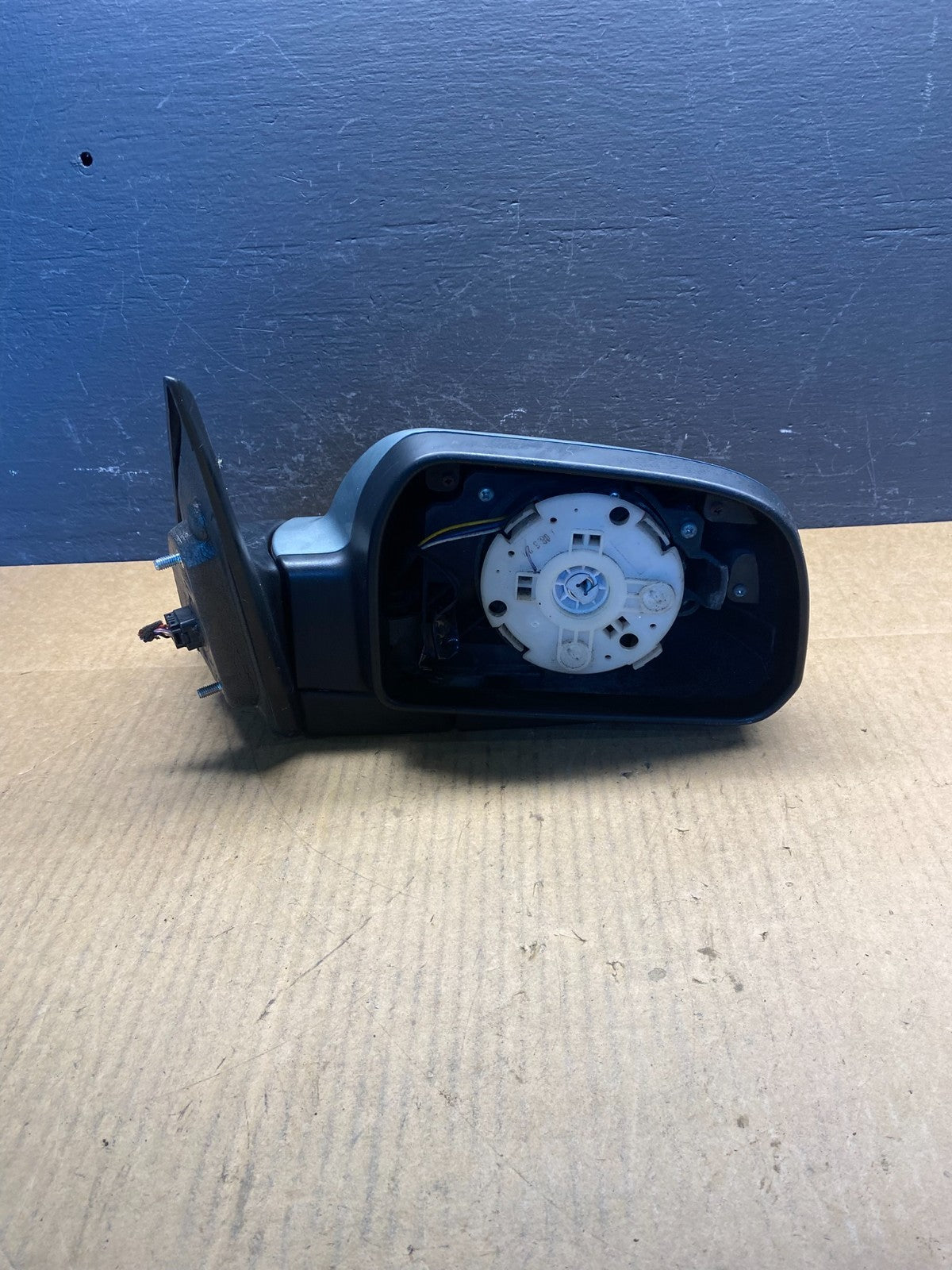 2005 to 2009 Hyundai Tucson Right Passenger Side Power Door Mirror Oem AC2857 DW5