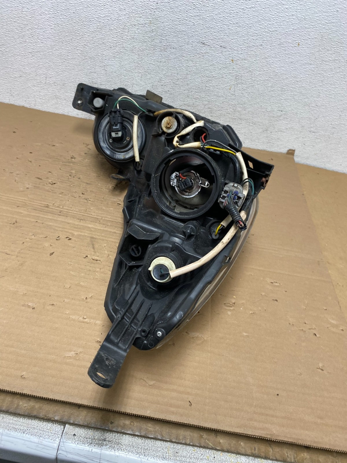 2010 2011 2012 Subaru Legacy Outback Left Driver Halogen Headlight TYC AD4262 DW8