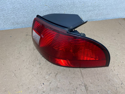 2000 - 2003 Mercury Sable Sedan Right Passenger Rh Side Tail Light OEM S4342 DW2