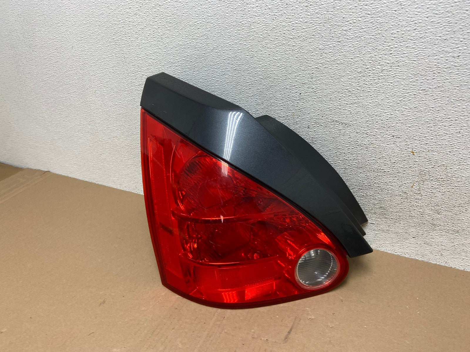 2004 2005 2006 2007 2008 Nissan Maxima Left Driver Lh Tail Light AE7195 LK1
