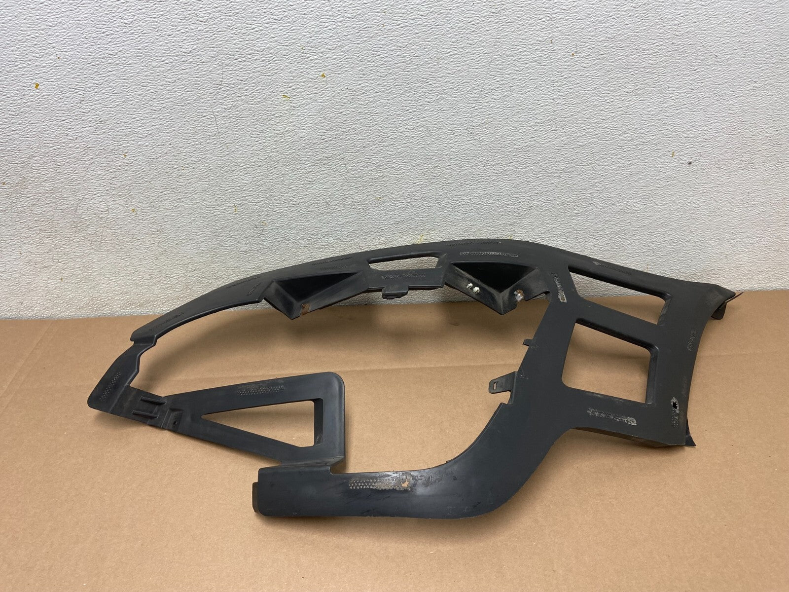 2013-2017 Chevrolet Traverse Front Left Driver LH Bumper Bracket OEM D98530