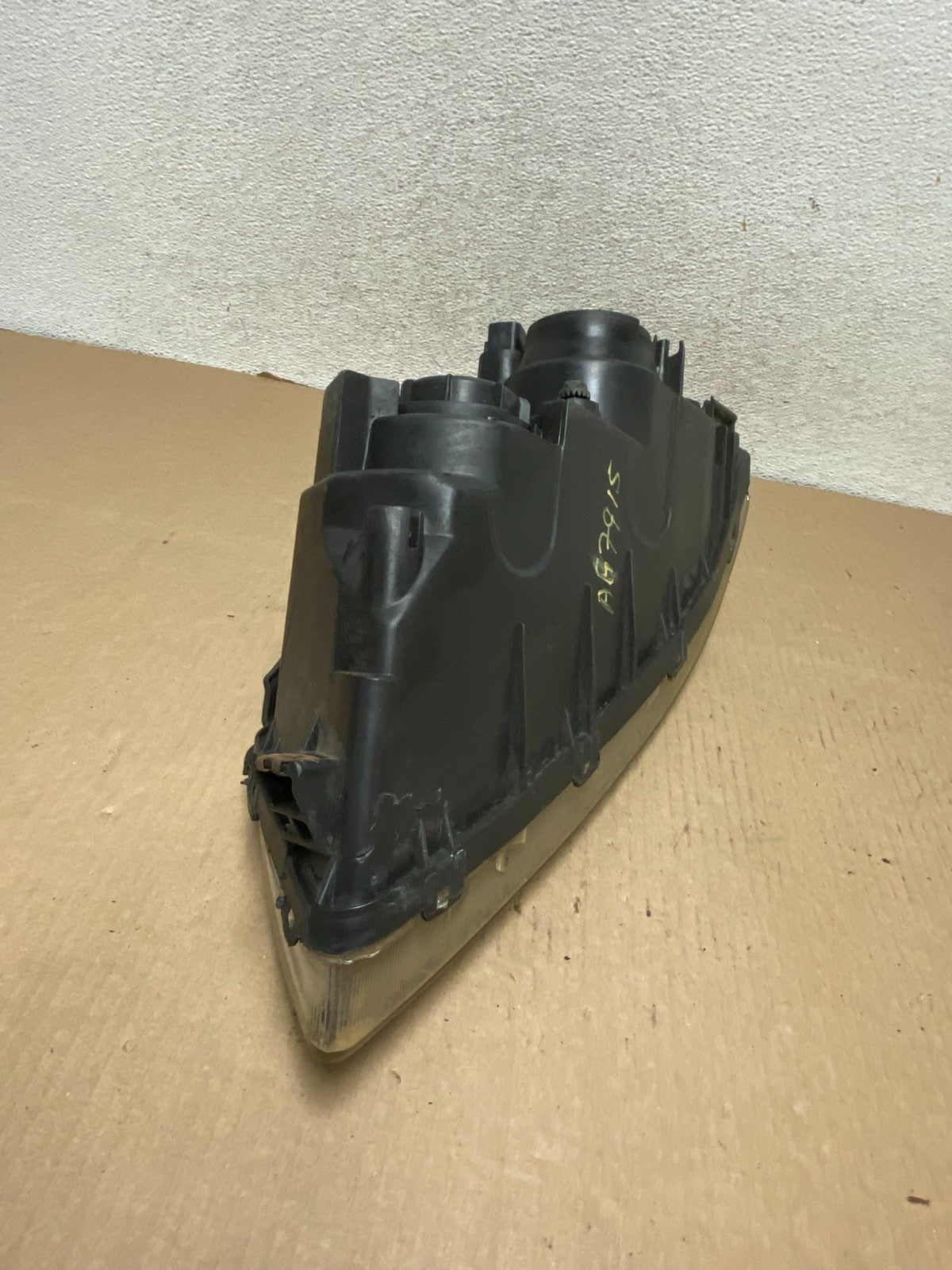 2006-2008 Hyundai Sonata Right Passenger Rh Side Headlight Halogen AG7915 DW9