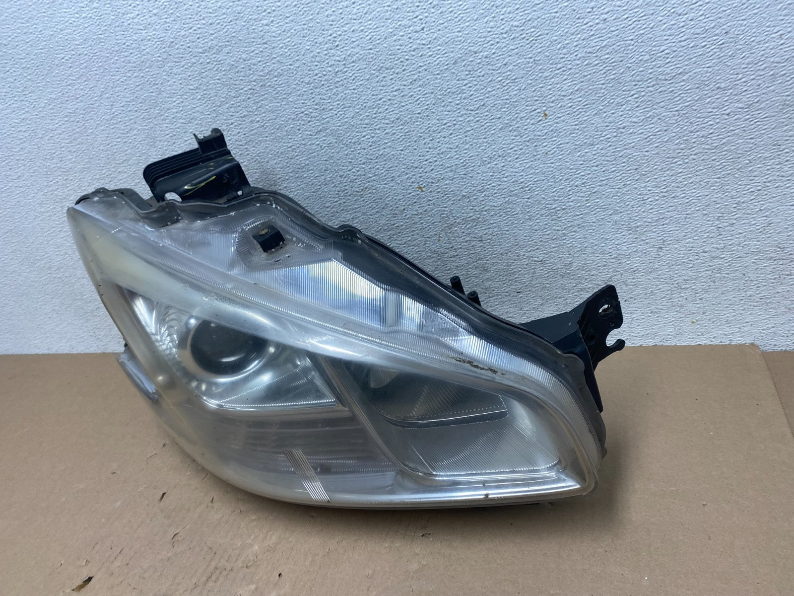 Halogen 2009-2014 Nissan Maxima Right Passenger Headlight TYC AG5770 DW1