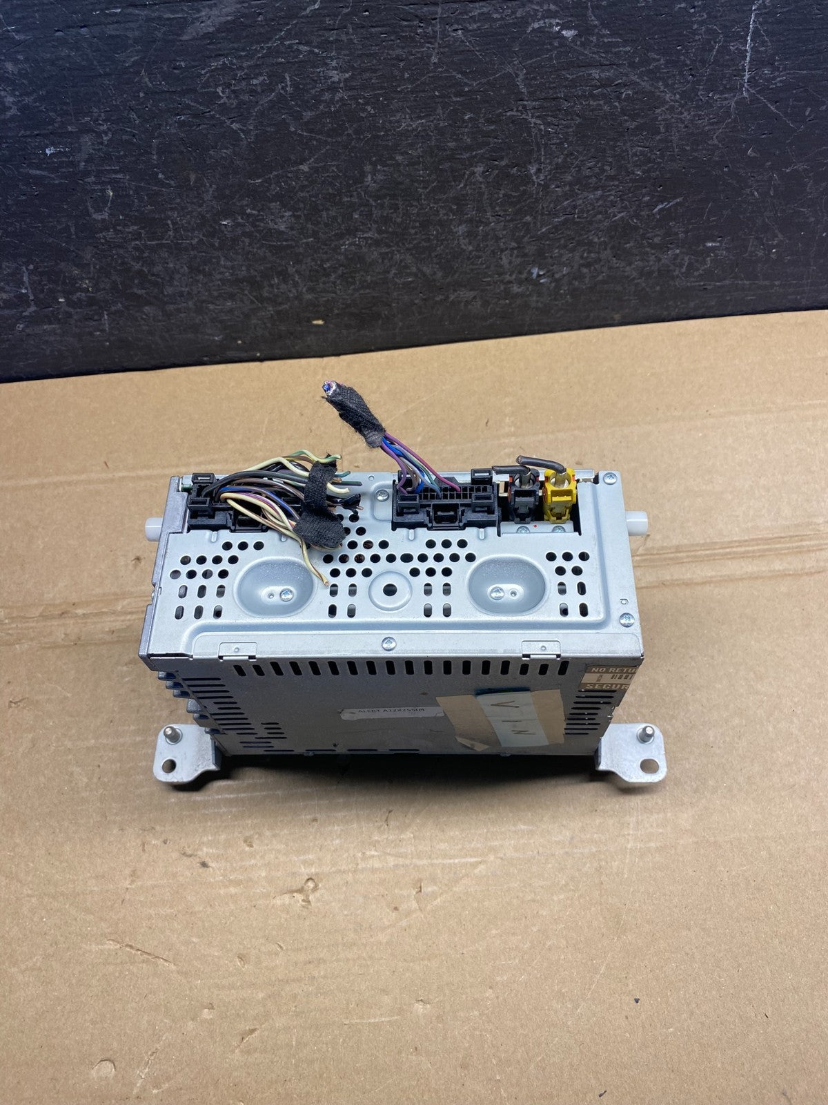 2013 to 2016 Ford Fusion Radio CD Player Reciver AD4937 DG5