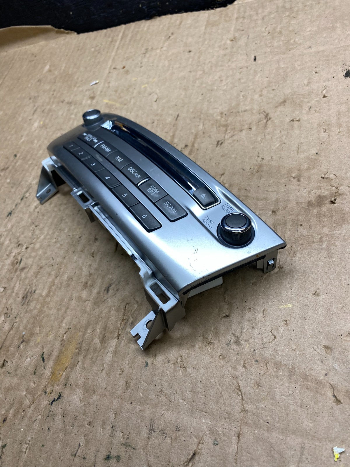 2013 2015 Infiniti JX35 Dashboard Center Radio AM/FM CD Player Z1925 DG2
