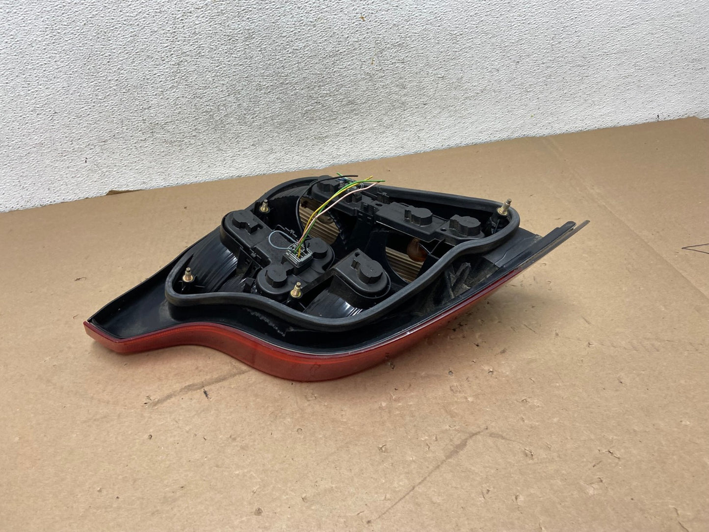 2001 to 2004 Volvo S60 Right Passenger Side Tail Light AG4149 LK5