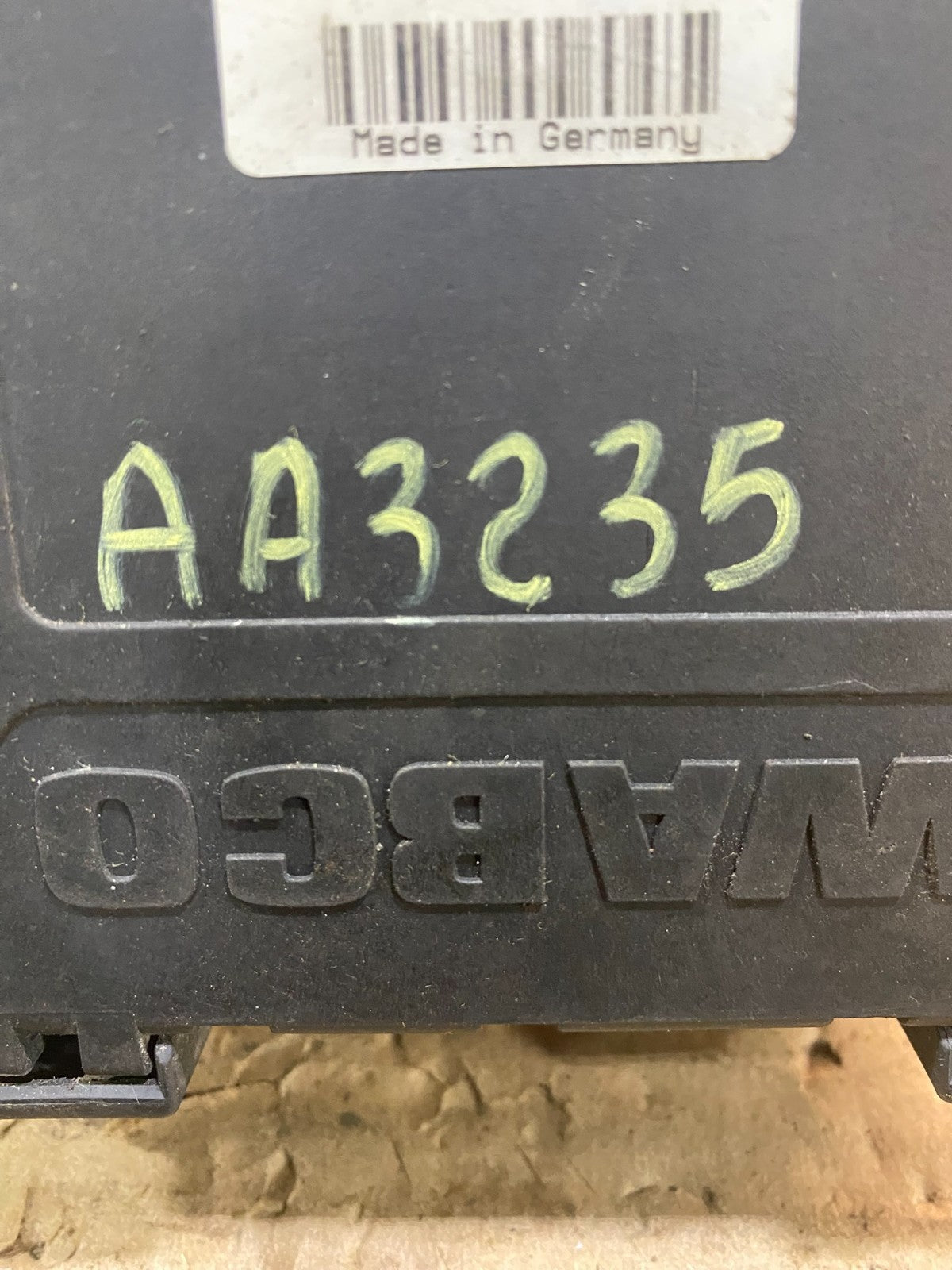 Wabco ABS Pump Hydraulic W/ Module P/N 4460470002 aa32357