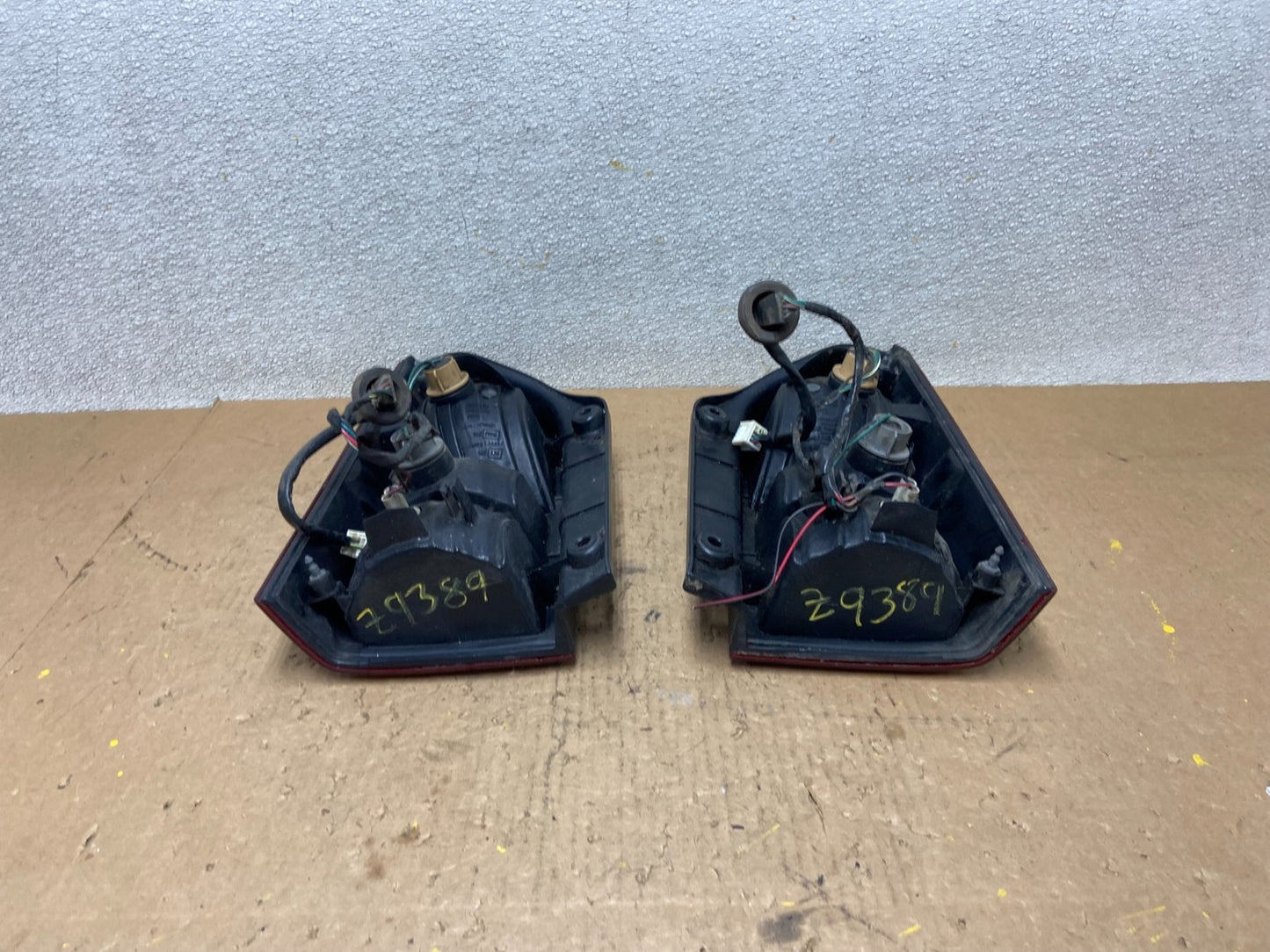 2005 to 2012 Nissan Pathfinder Tail lights Left+Right Side Z9389 DW8