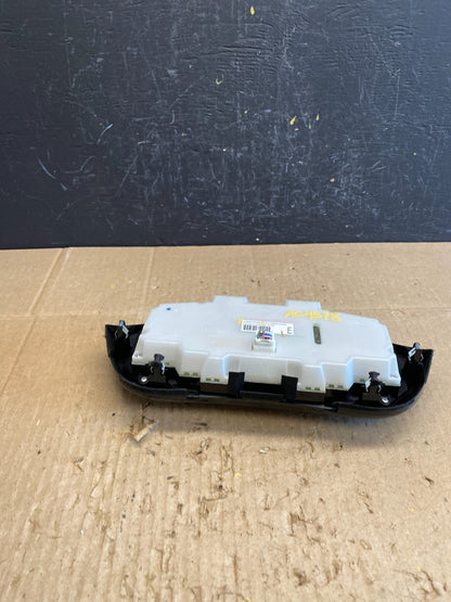 2011 to 2014 Nissan Juke  A/C Temperature Climate Control Panel OEM AC4578 DG5