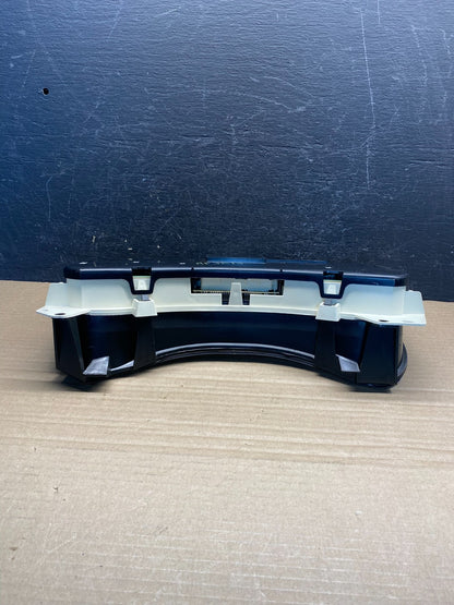 2002 GMC Yukon Speedometer Cluster Gauge AF3813 DW4