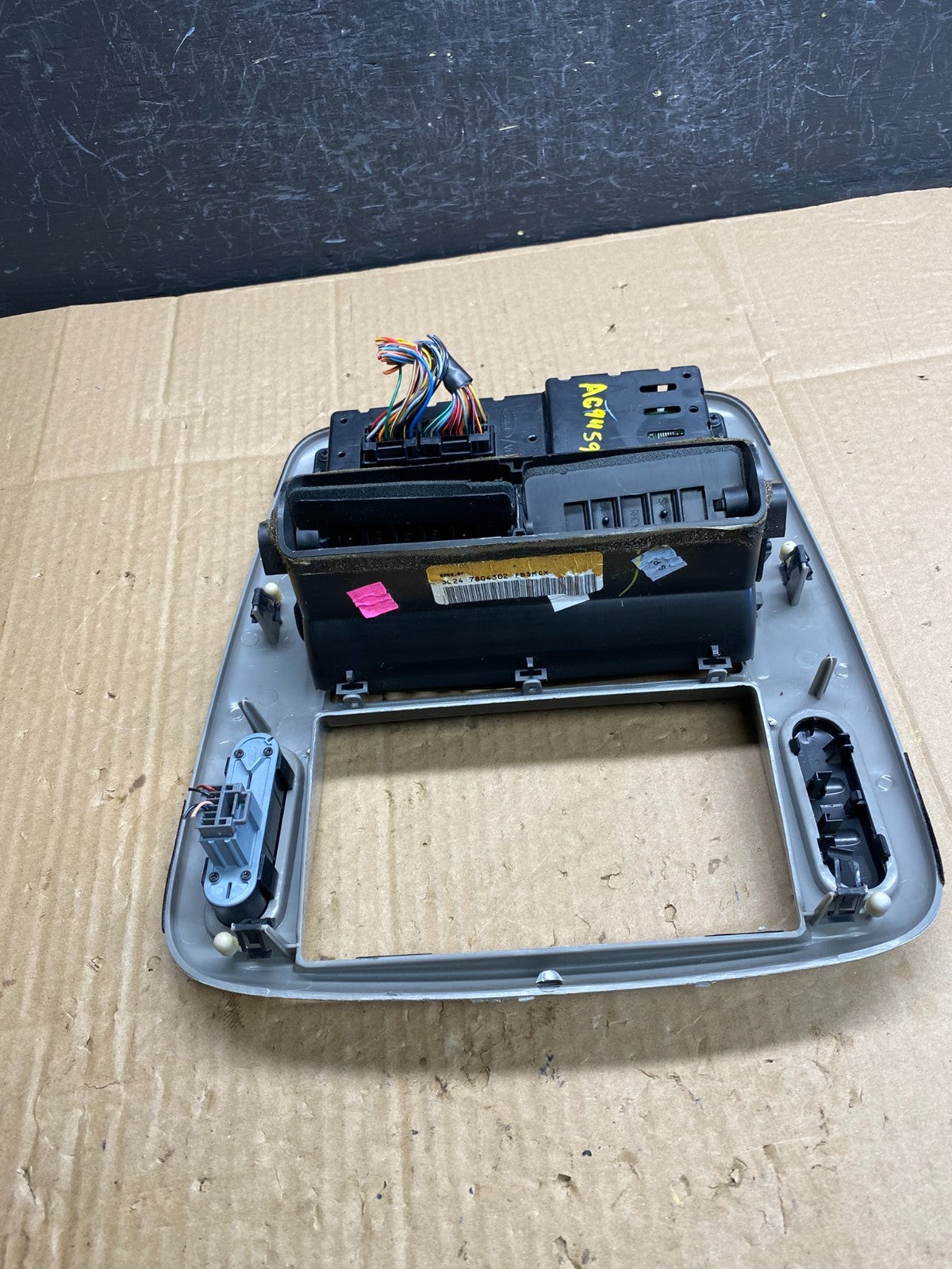 2004 -2005 Ford Explorer Radio Dash Bezel Climate Control Vent ac9459 DG4