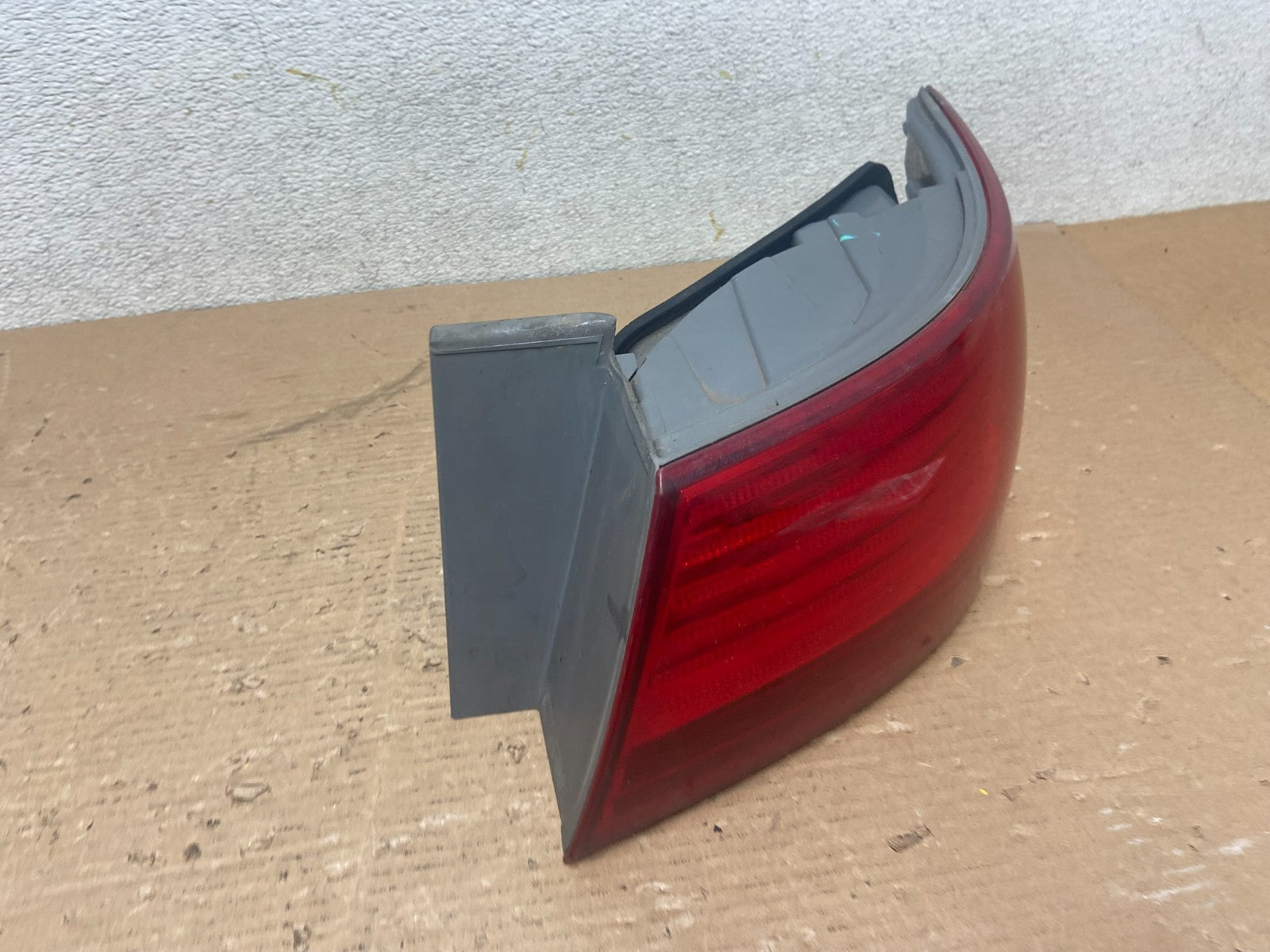 2009 to 2010 Hyundai Sonata Right Passenger Side Tail Light Oem R0783 DW2