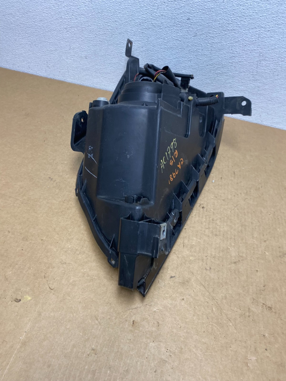 2003 2004 2005 Honda Pilot Right Passenger RH Side Halogen Headlight AC1798 DW7