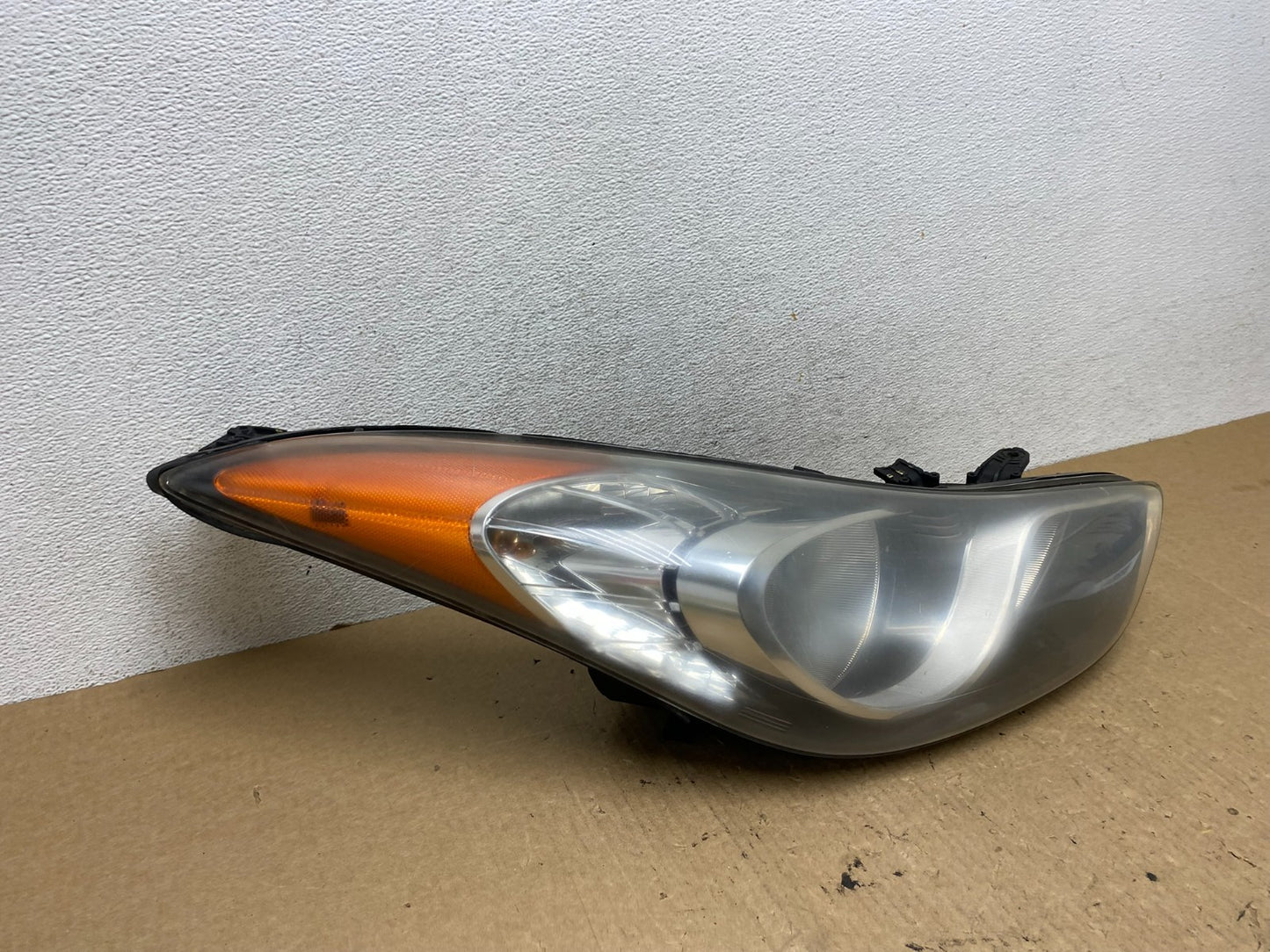 2011 2012 2013 Hyundai Elantra Right Passenger Headlight TYC AF9785 DW2