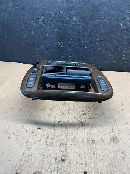 2004 to 2005 Mercury Mountaineer Center Dash Radio Trim Bezel Air Vent p1758 DG3
