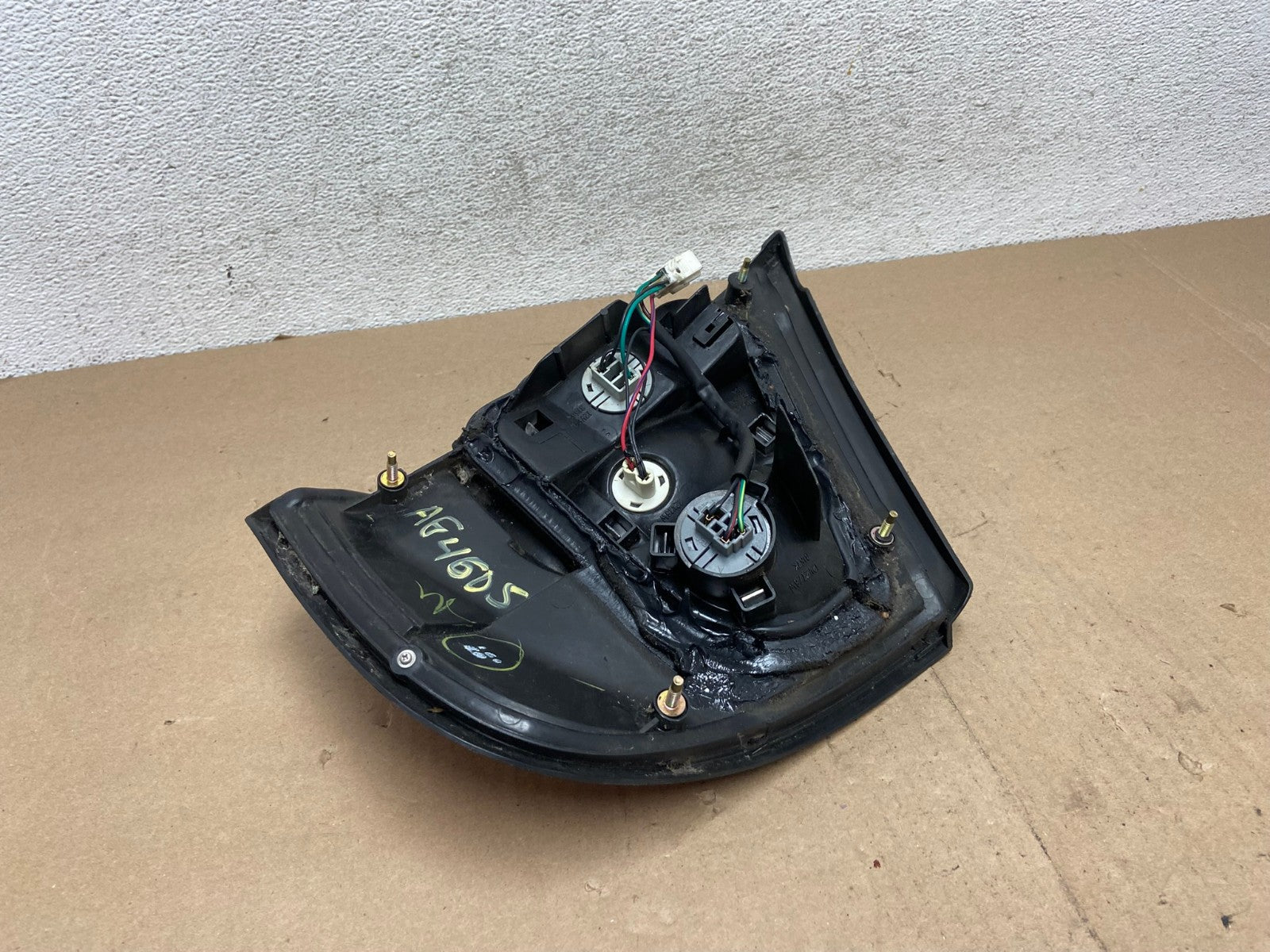 2000 to 2001 Nissan Altima Left Driver LH Side Tail Light AG4605 LK6