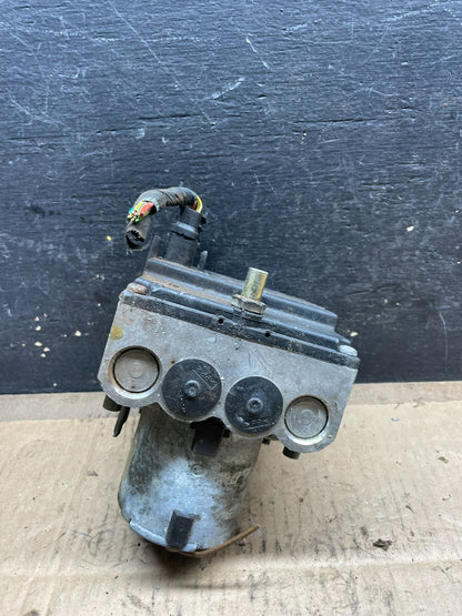 1996 to 1999 Mercedes E320 E420 ABS Anti Lock Brake Pump R9311 DG3