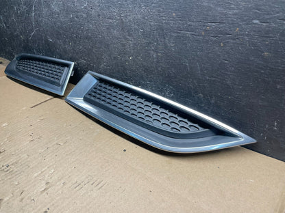 2013 2014 2015 GMC Acadia Front Left+Right Set Grille Bezel Bumper Oem V8774 DG2