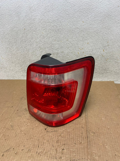 2008 to 2012 Ford Escape Right Passenger RH Side Tail Light AI5514 LK0